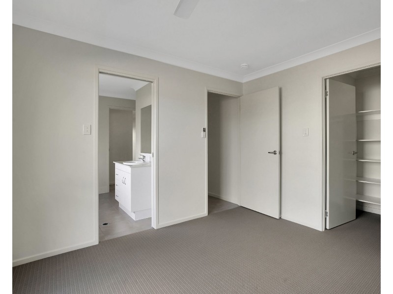 29 Dickens Avenue, Ooralea QLD 4740
