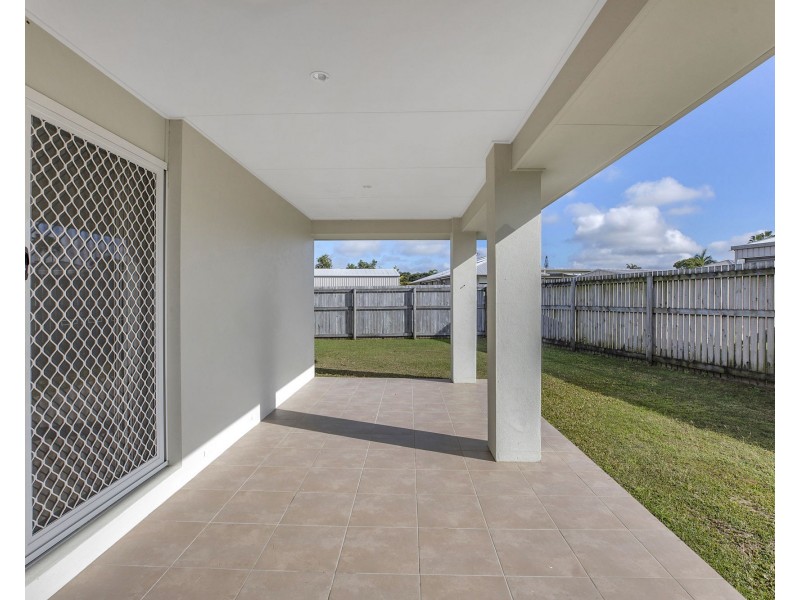 29 Dickens Avenue, Ooralea QLD 4740