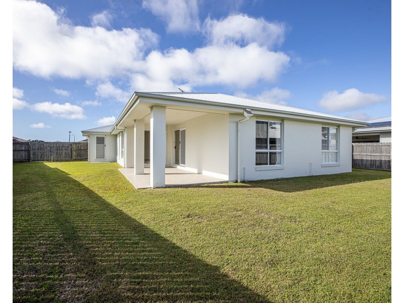 29 Dickens Avenue, Ooralea QLD 4740