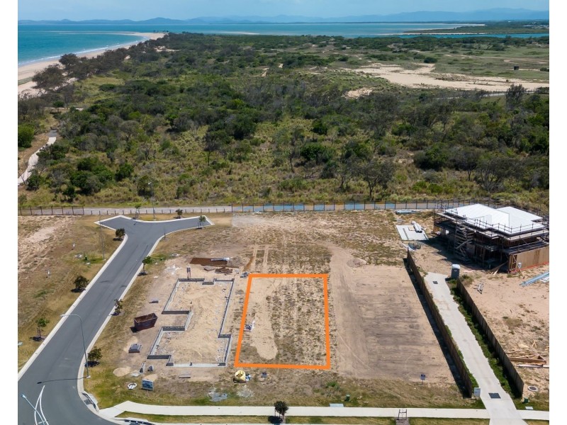 30 Seashore Crescent, Mackay Harbour QLD 4740
