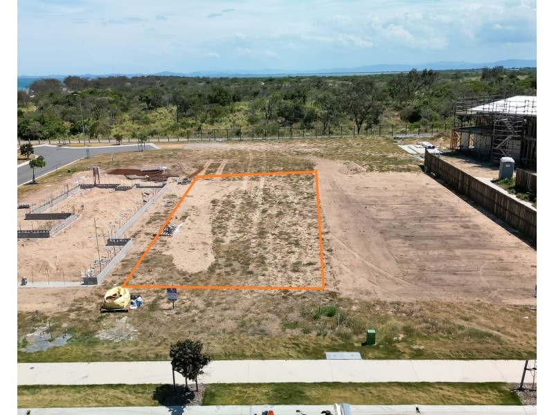 30 Seashore Crescent, Mackay Harbour QLD 4740