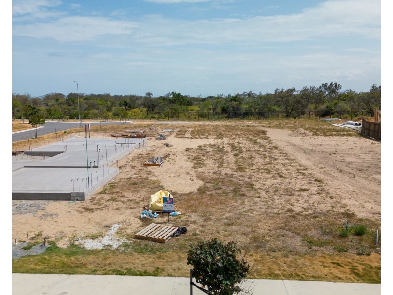 30 Seashore Crescent, Mackay Harbour QLD 4740