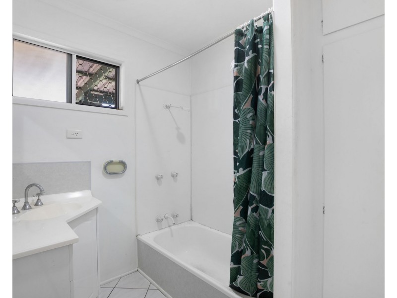 1 Dennis Street, South Mackay QLD 4740