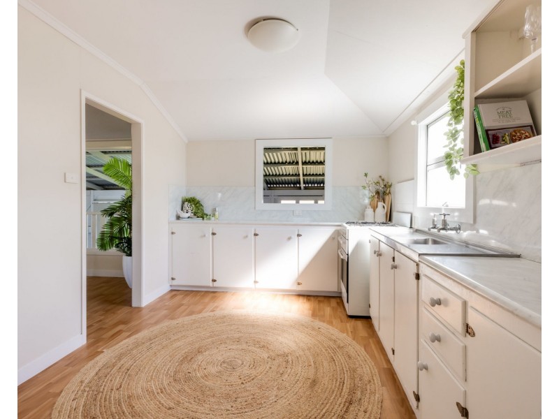 383 Bridge Road, West Mackay QLD 4740