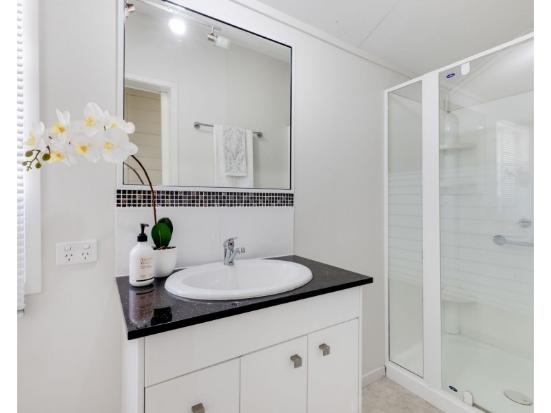383 Bridge Road, West Mackay QLD 4740