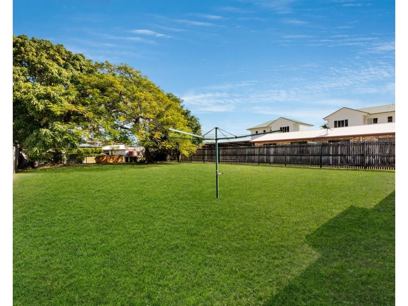383 Bridge Road, West Mackay QLD 4740