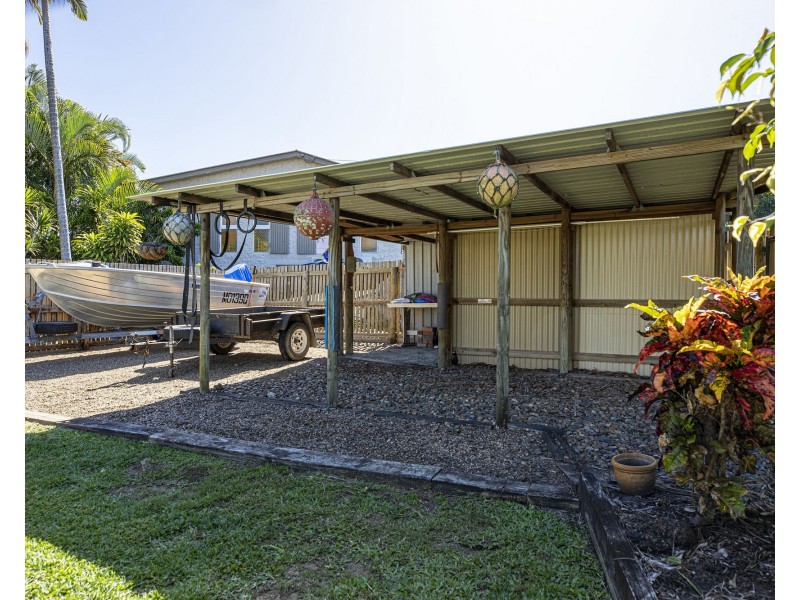 10 Downie Avenue, Bucasia QLD 4750