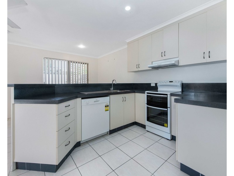 2/22A Harney Street, South Mackay QLD 4740
