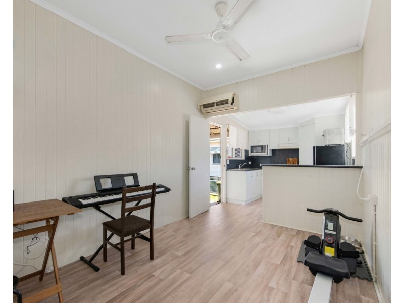 30 Mogford Street, West Mackay QLD 4740