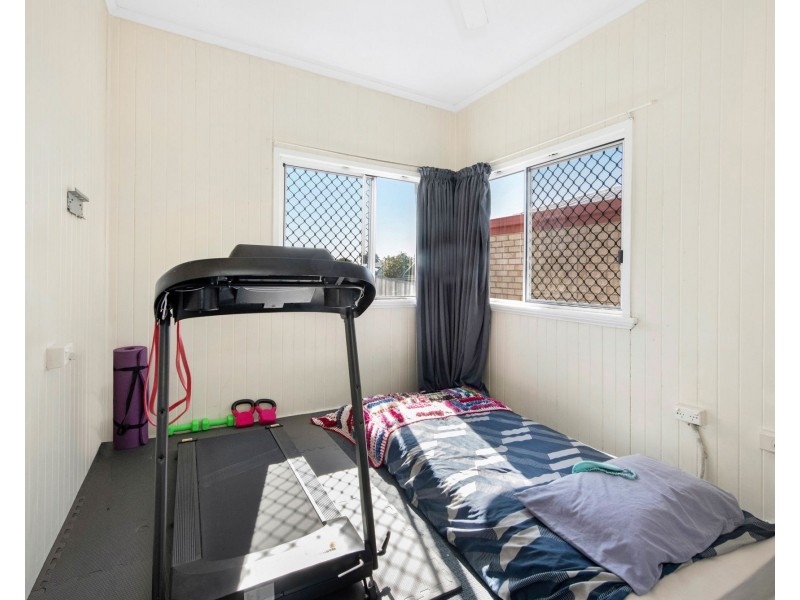 30 Mogford Street, West Mackay QLD 4740