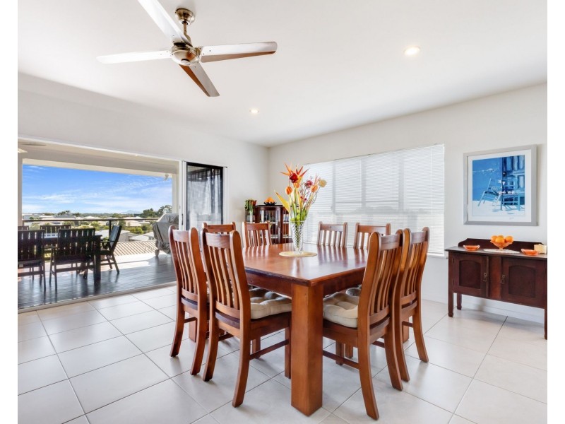 12 Douglas Crescent, Rural View QLD 4740