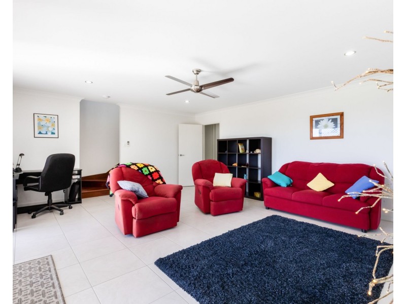 12 Douglas Crescent, Rural View QLD 4740