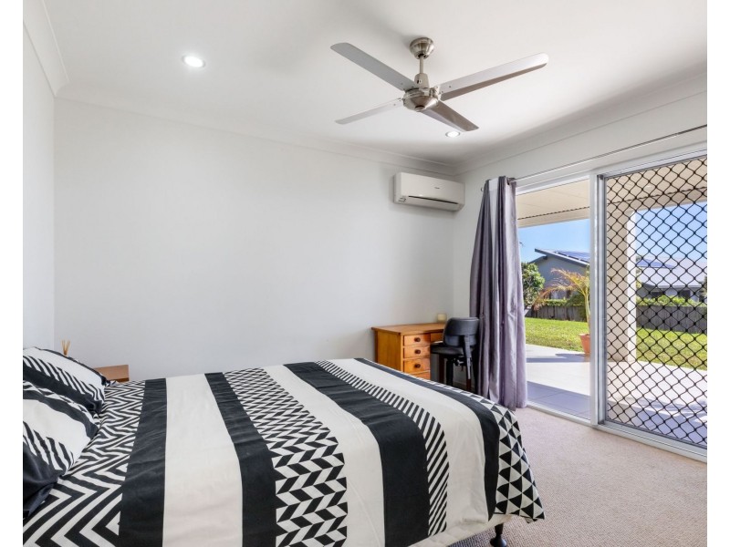 12 Douglas Crescent, Rural View QLD 4740