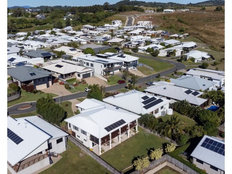 12 Douglas Crescent, Rural View QLD 4740
