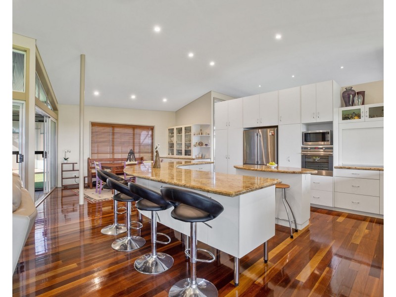 17 Aprile Court, Dumbleton QLD 4740