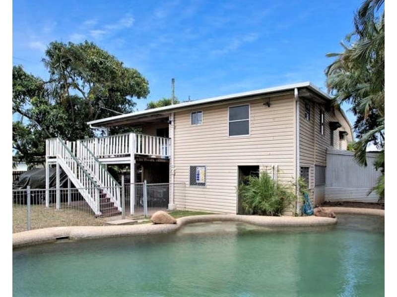 32 Holland St, West Mackay QLD 4740