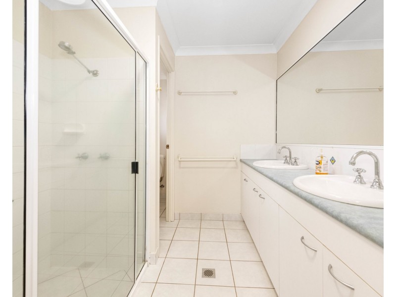 4 McAlary Drive, Eimeo QLD 4740