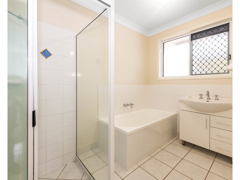 4 McAlary Drive, Eimeo QLD 4740