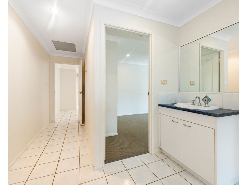 4 McAlary Drive, Eimeo QLD 4740