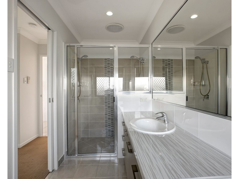 9 Sonoran Street, Rural View QLD 4740