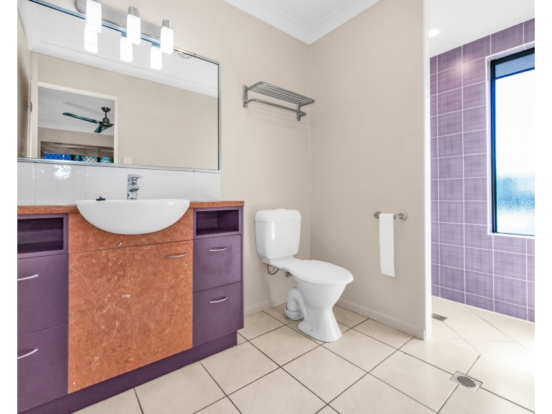 2/8 Windsor Street, Glenella QLD 4740