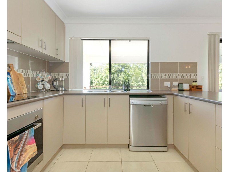 27 Village Circuit, Eimeo QLD 4740