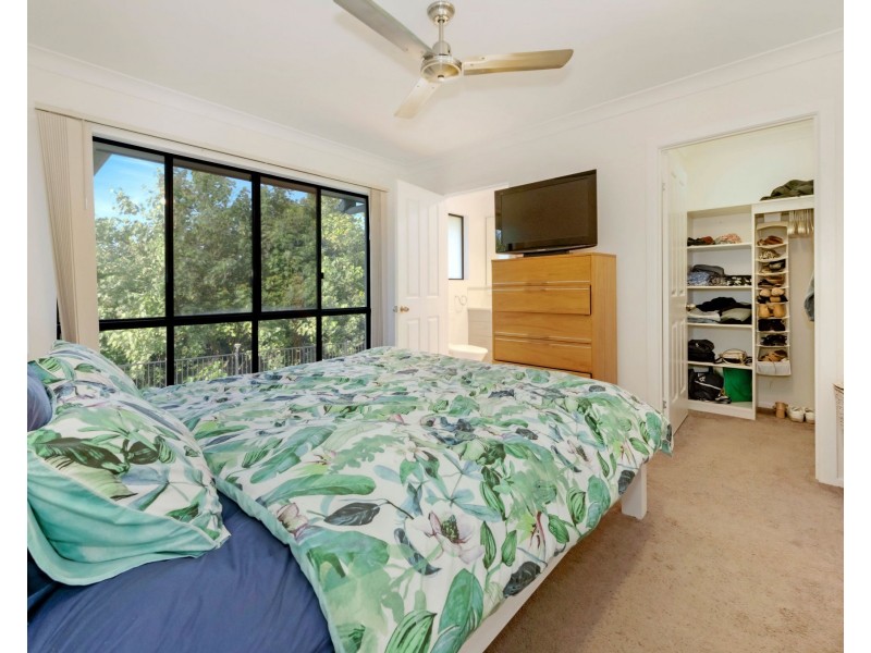 27 Village Circuit, Eimeo QLD 4740