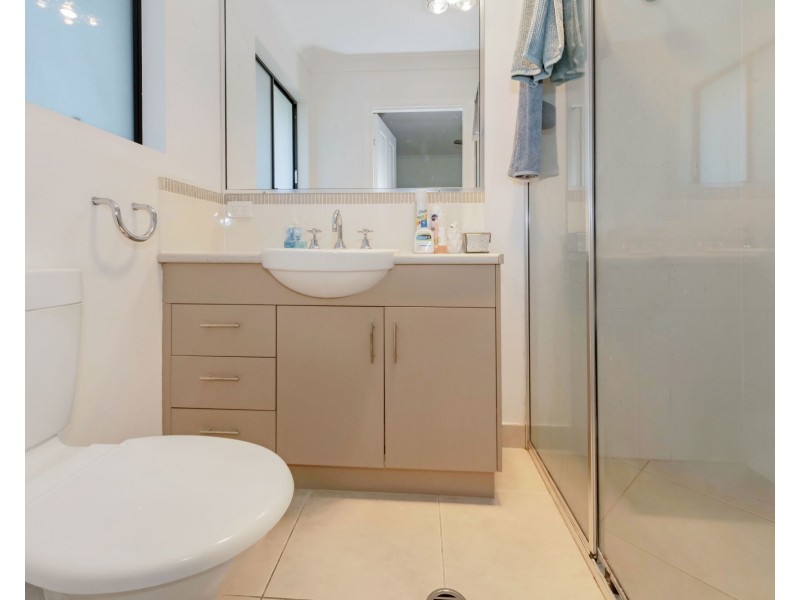 27 Village Circuit, Eimeo QLD 4740