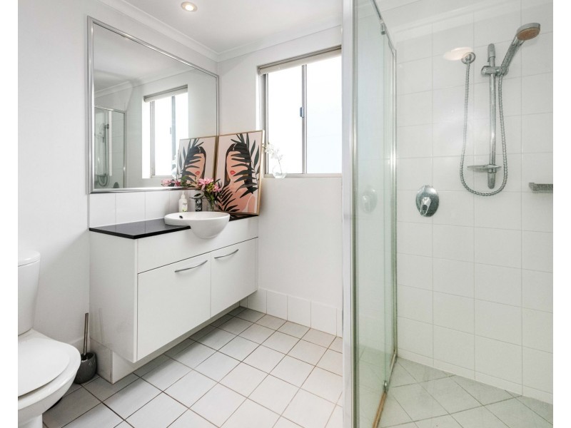 24/8 Southern Breakwater Access, Mackay Harbour QLD 4740