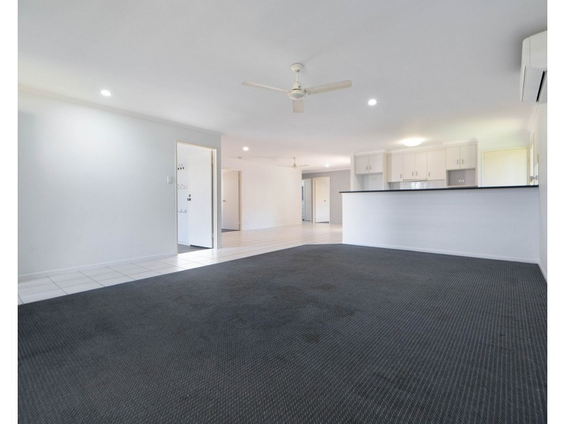 11 Sunseeker Court, Blacks Beach QLD 4740