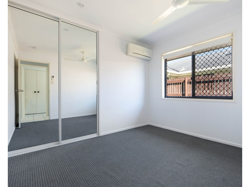 11 Sunseeker Court, Blacks Beach QLD 4740