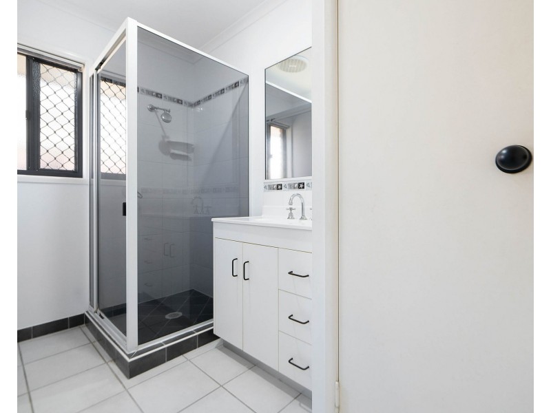 11 Sunseeker Court, Blacks Beach QLD 4740