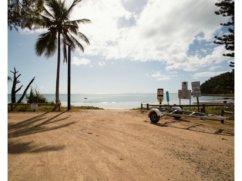 22 Blue Beach Boulevard, Haliday Bay QLD 4740