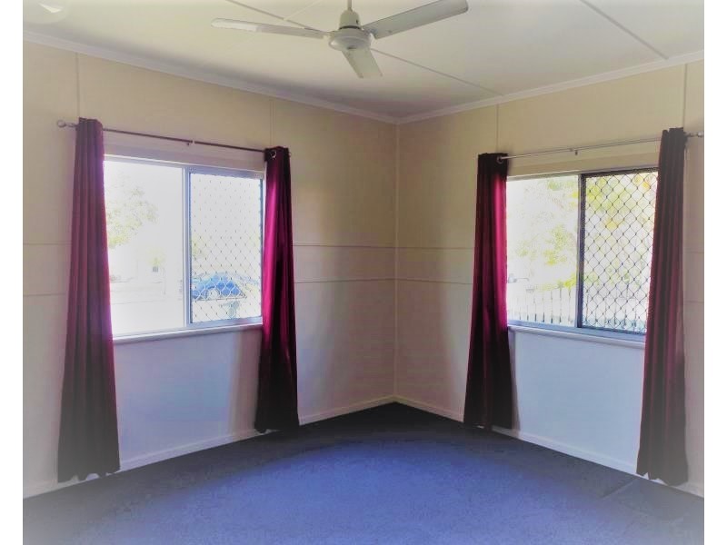2 Douglas Street, West Mackay QLD 4740
