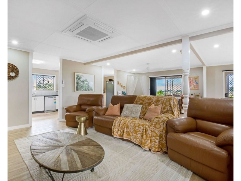 1 Arana Drive, Rural View QLD 4740