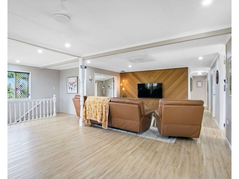 1 Arana Drive, Rural View QLD 4740