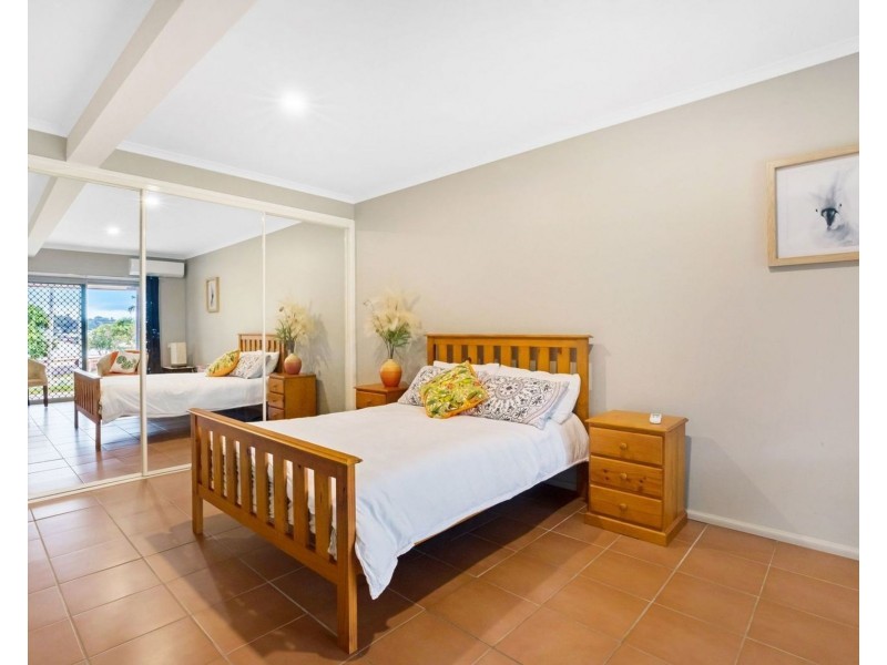 1 Arana Drive, Rural View QLD 4740