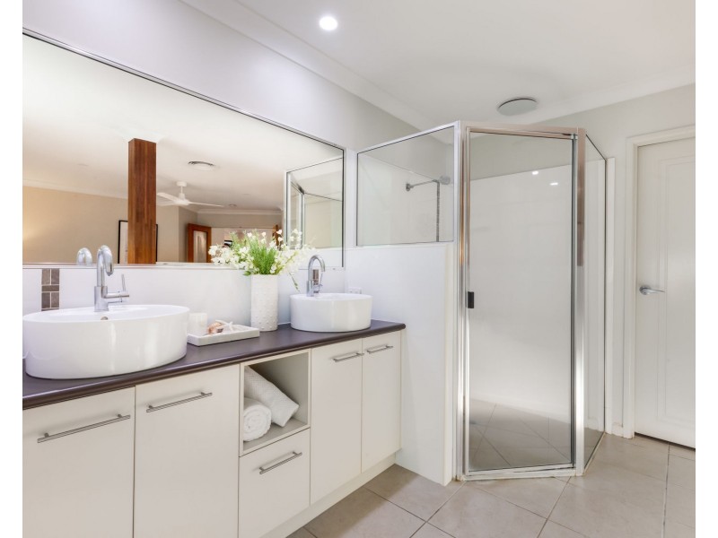 39 Canecutters Drive, Ooralea QLD 4740