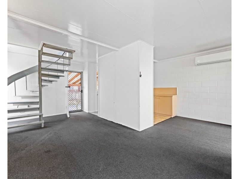 1/8 East Gordon Street, Mackay QLD 4740