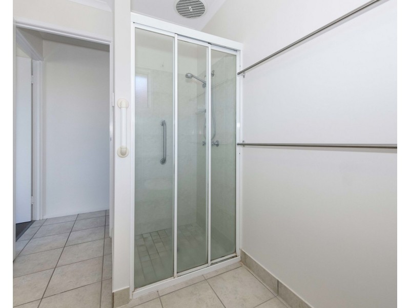 2/5 Clearvista Crescent, Mount Pleasant QLD 4740