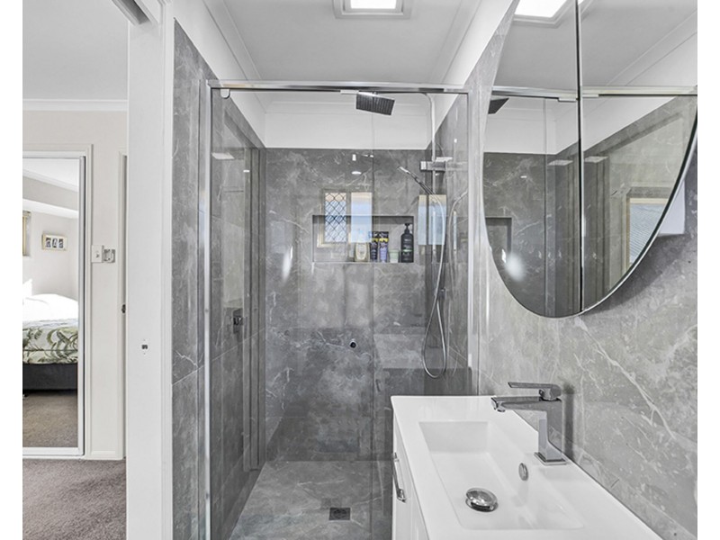 28 Barber Drive, Eimeo QLD 4740