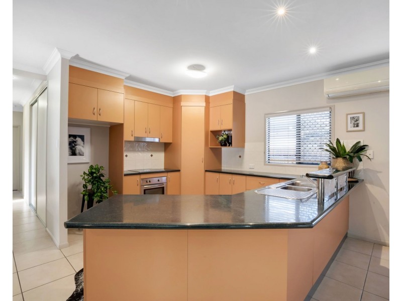 16 Lois Street, Mount Pleasant QLD 4740