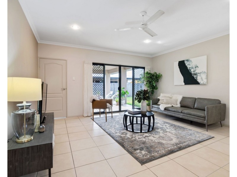 16 Lois Street, Mount Pleasant QLD 4740