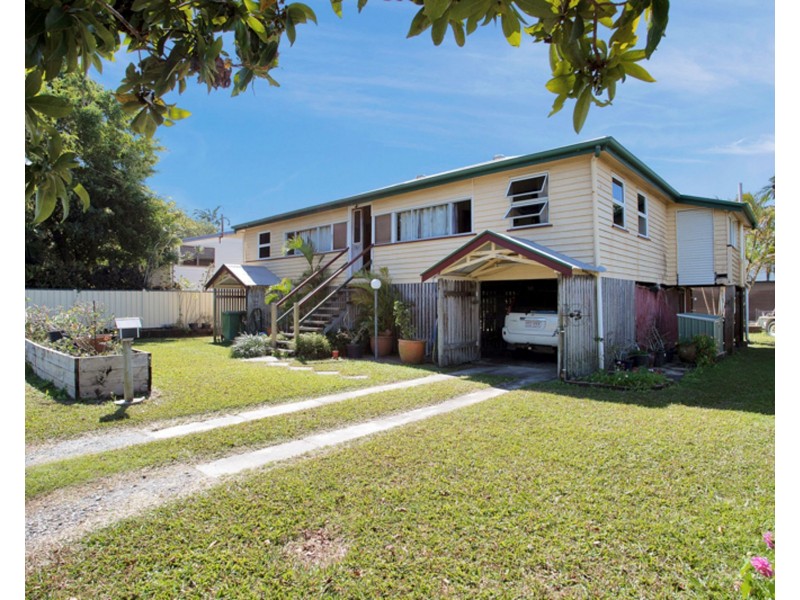 4 Marryatt Street, West Mackay QLD 4740