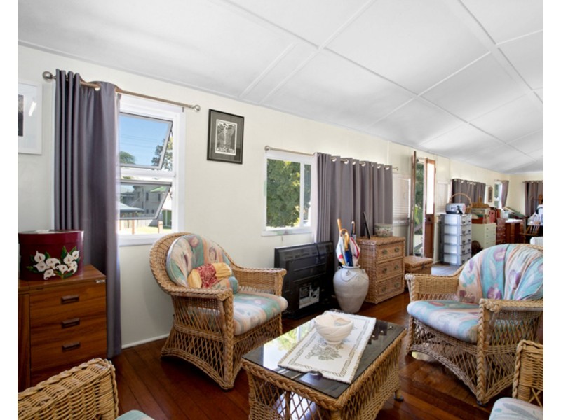 4 Marryatt Street, West Mackay QLD 4740
