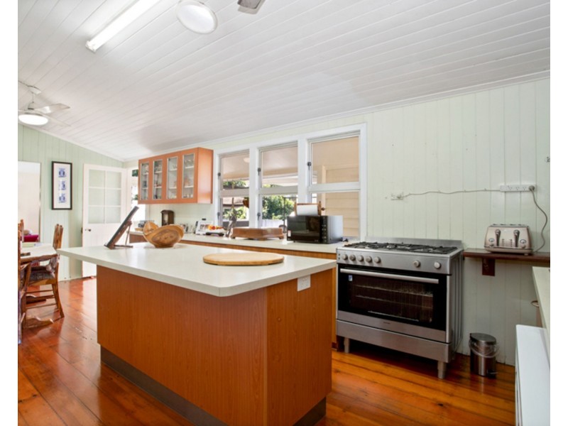 4 Marryatt Street, West Mackay QLD 4740