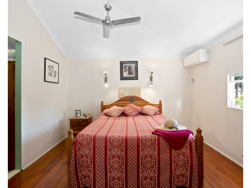 4 Marryatt Street, West Mackay QLD 4740