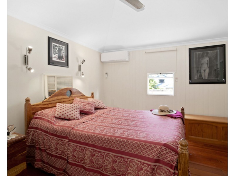 4 Marryatt Street, West Mackay QLD 4740