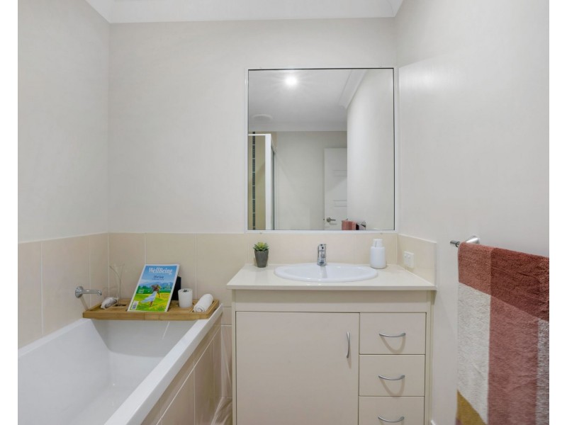 1/15 Bilgola Place, Blacks Beach QLD 4740