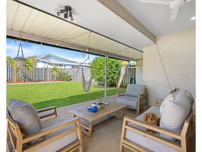 1/15 Bilgola Place, Blacks Beach QLD 4740